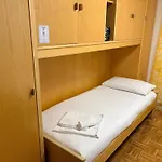 Vibes - Lovers Walk And Lakefront Apartment *
