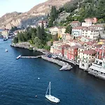 Vibes - Lovers Walk And Lakefront Apartment
